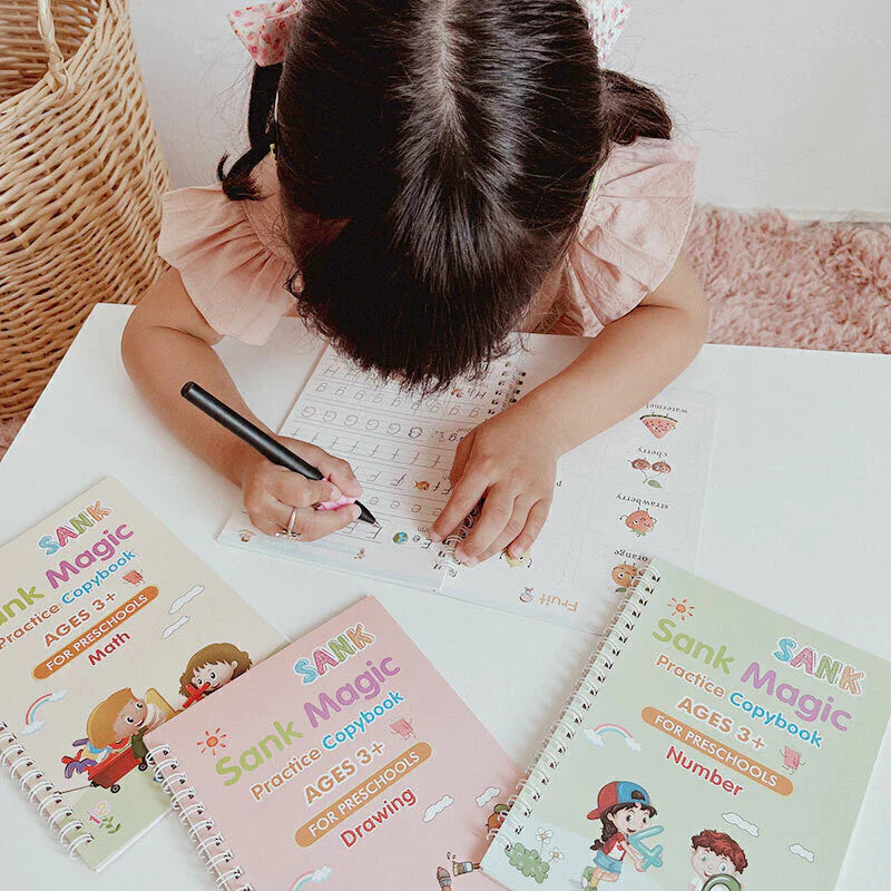 Kit x 4 Livros de Caligrafia com Tinta Mágica Reutilizável