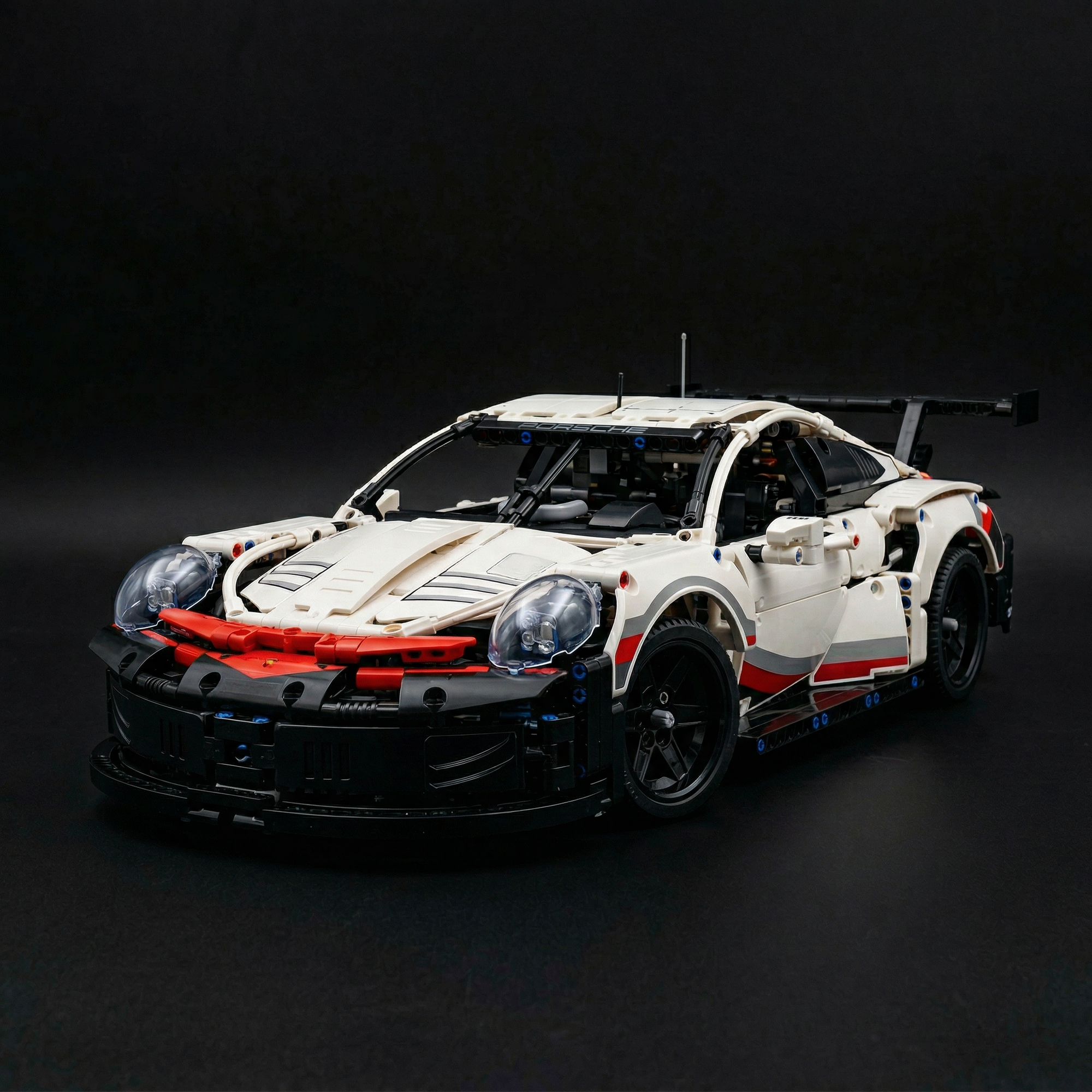 (74% OFF) Porsche 911 RSR (1580 peças)